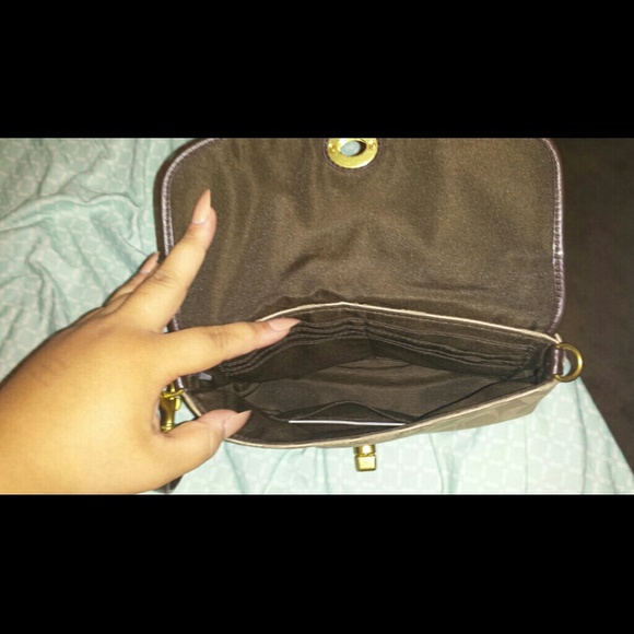 Authentic large coach wristlet - Picture 2 of 3