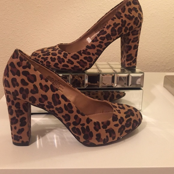 Leopard heel