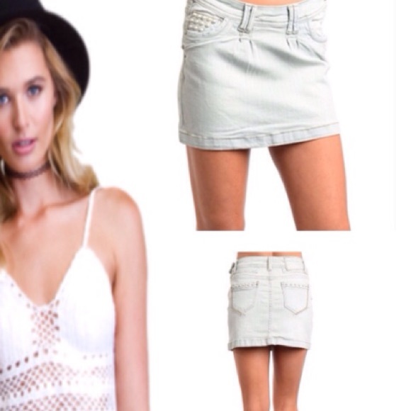 Zips on the side for a most flattering fit. - Picture 2 of 3