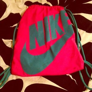 Nike drawstring bag