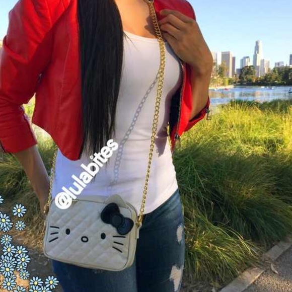 Cream Hello Kitty crossbody - Picture 4 of 4
