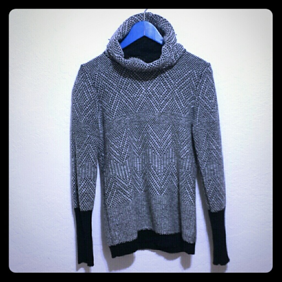 Oversized turtleneck