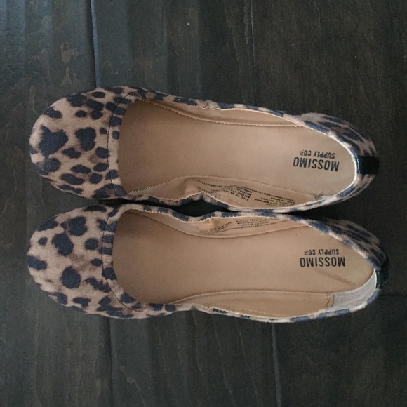Ballet flats