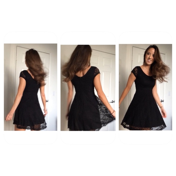 SOLD** XS Black lace fit'n'flare dress Wet Seal - Picture 3 of 3