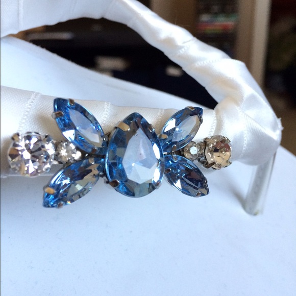 Gorgeous Swarovski Crystal bridal flip flops - Picture 3 of 4