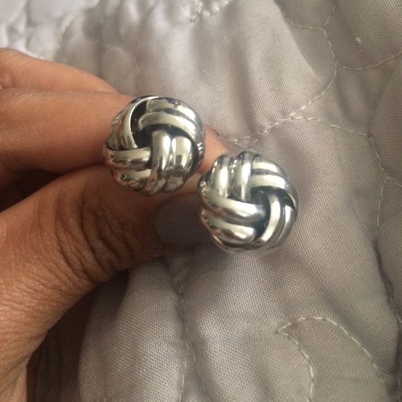 Earrings - Picture 1 of 2