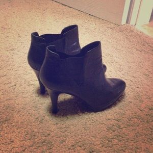 Jessica Simpson ankle boots