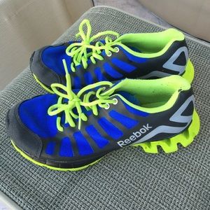 Women/Men's Reebok running shoes.  Gently used.