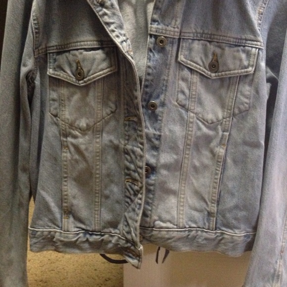 Jean jacket - Picture 2 of 3