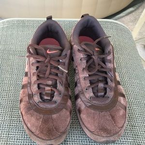 Nike Brown Suede Non-Marking sneakers