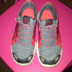 Nike FREE Powerlines+ size 8.5