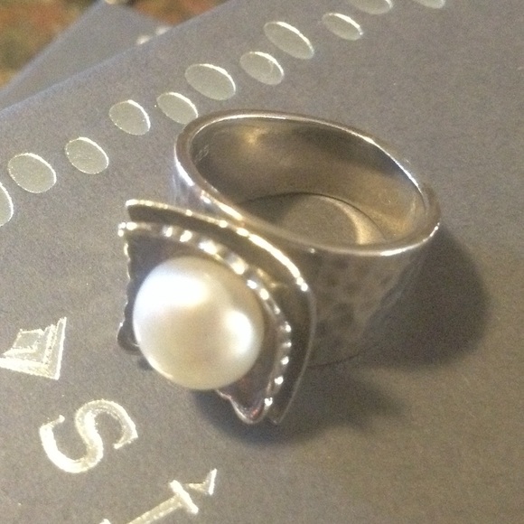Retired Silpada Sterling Silver Pearl Ring