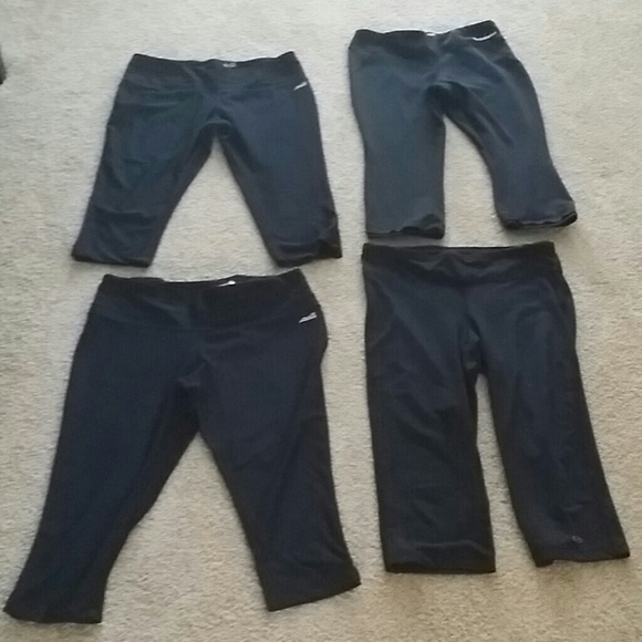 BUNDLE 4 pairs of fitness capris