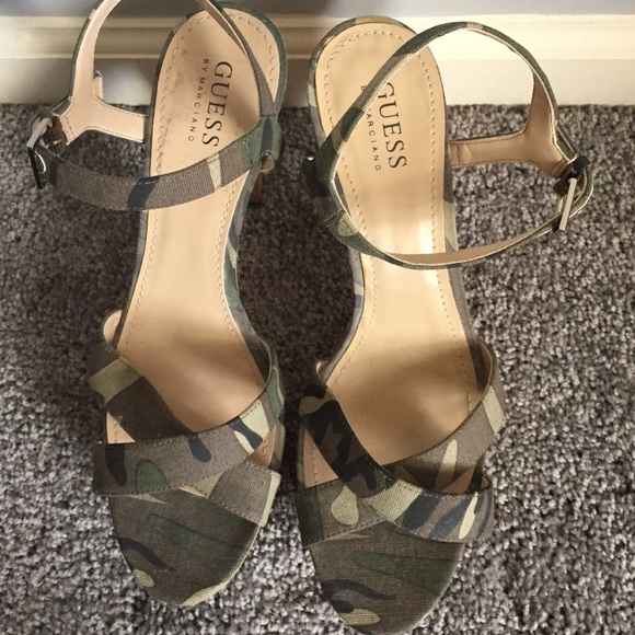 Guess 👠