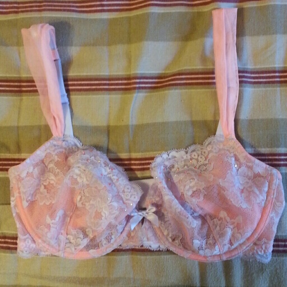 Gorgeous VS very sexy unlined bra