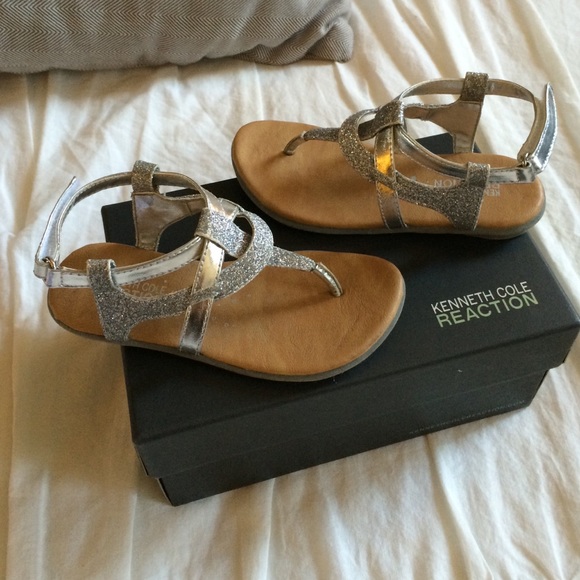 Kenneth Cole REACTION
