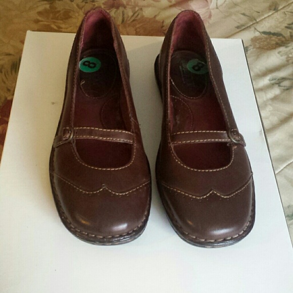 Born brown hand crafted shoes size 8
