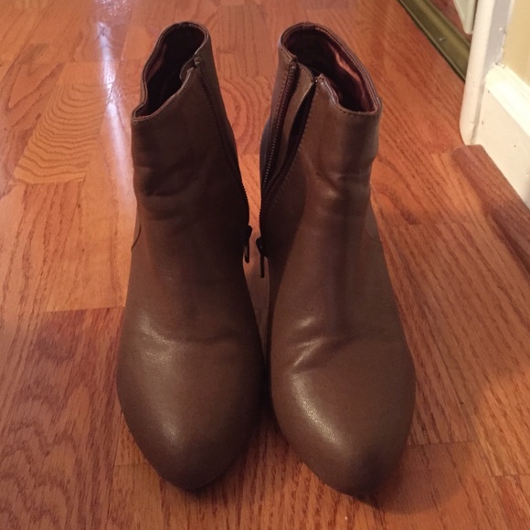Tan boots