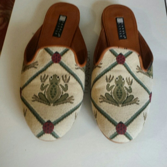 Carole Little slip on cloth type 8 1/2 m shoe