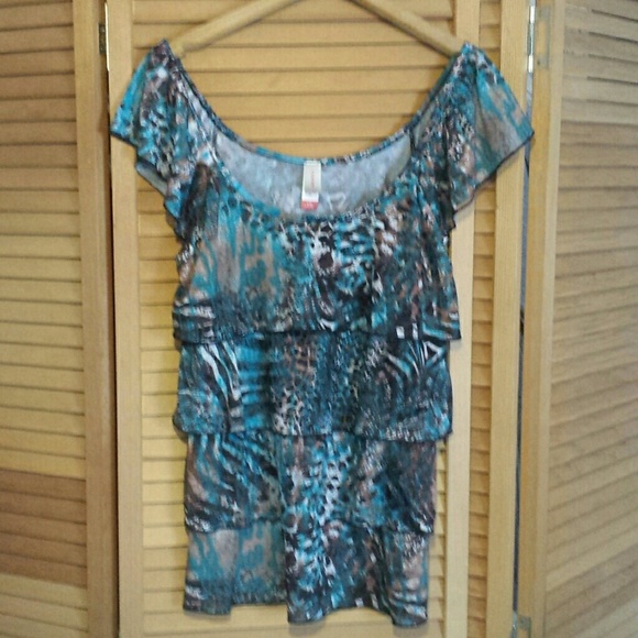 No boundaries large summer shirt