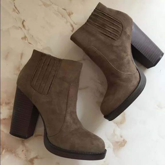 Zara boots NIB Sz 9