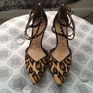 Sam Edelman pumps.