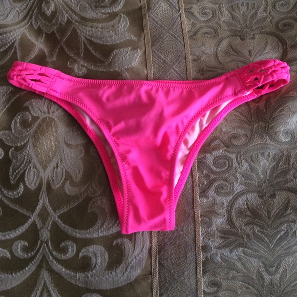 ❌SOLD on Ⓜ️️erc. VS swim bottoms