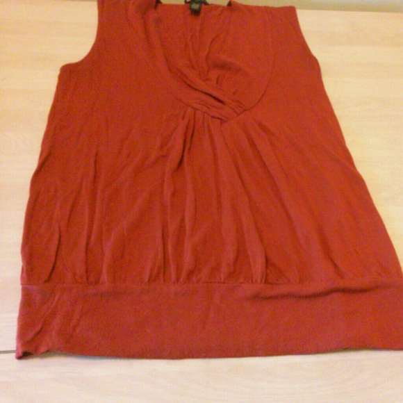 Banana Republic sleeveless rust colored top - Picture 4 of 4