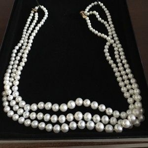 Authentic pearl necklace