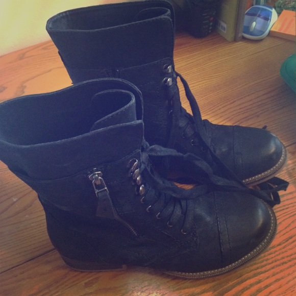 Steve Madden Davos Black Leather Boot. - Picture 1 of 4
