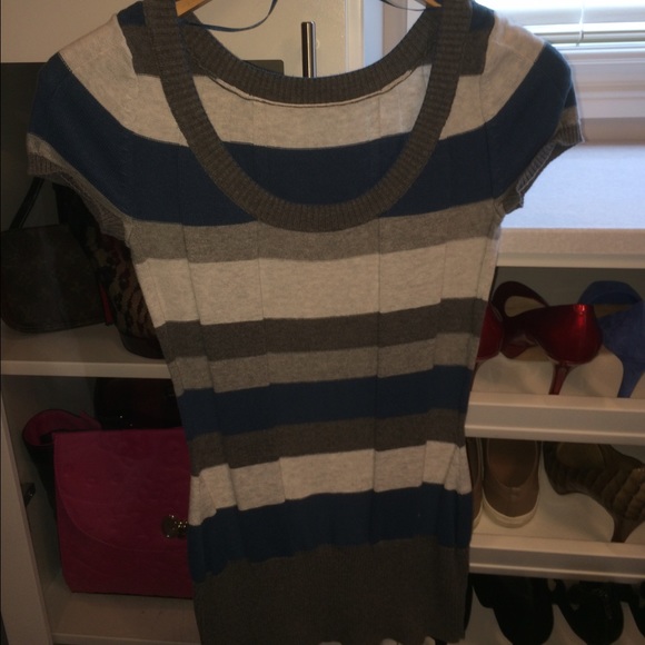 🚫SOLD🚫Striped Short Sleeve Sweater - Picture 2 of 4