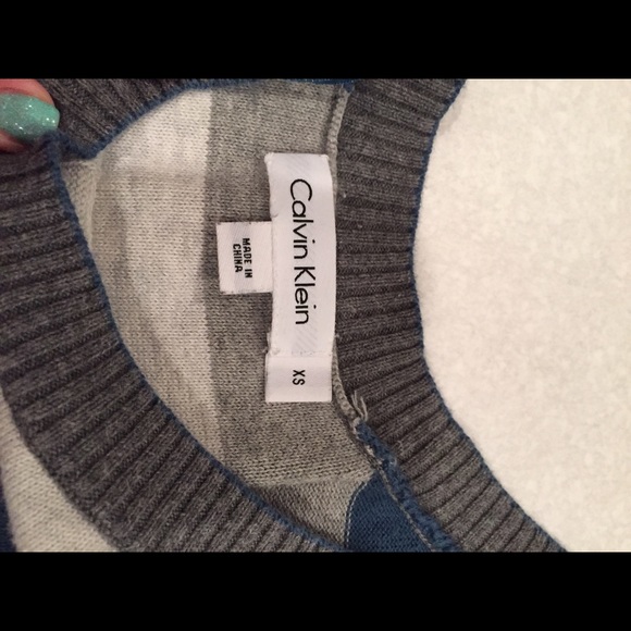 🚫SOLD🚫Striped Short Sleeve Sweater - Picture 4 of 4