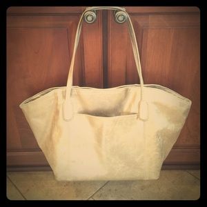 HOBO Large Purse. Color Champagne NWT