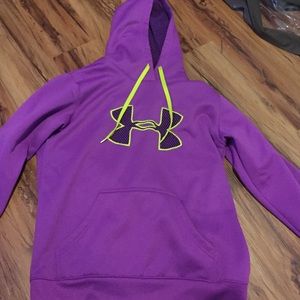 Under armour sweatshirt
