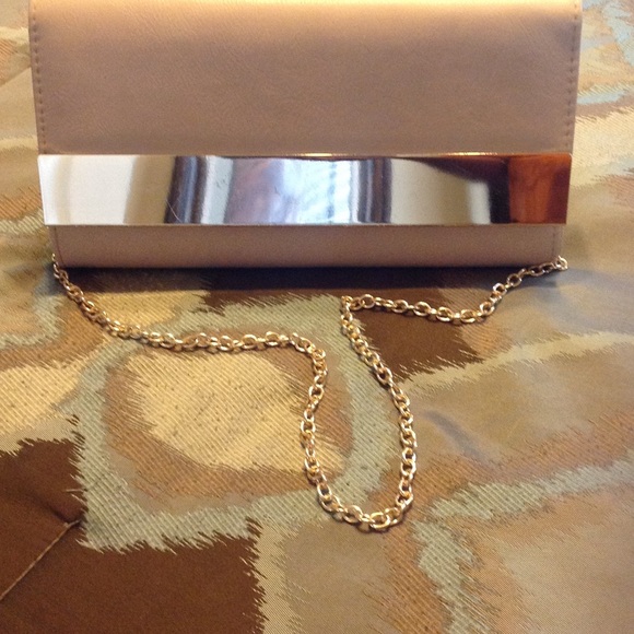 ALDO Handbags - ALDO PEACH/GOLD CLUTCH!