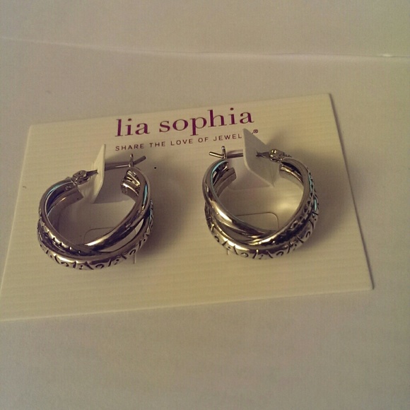 Lia Sophia Jewelry - Lia sophia Multi hoop earrings