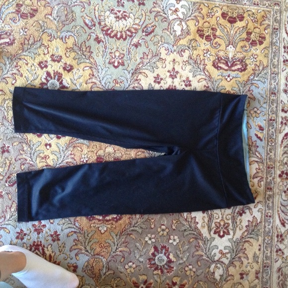 Roxy Capri workout pants