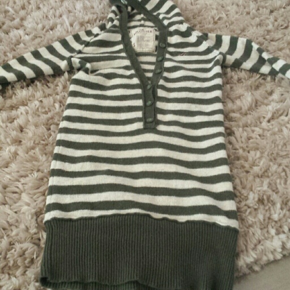 Hollister hooded sweater
