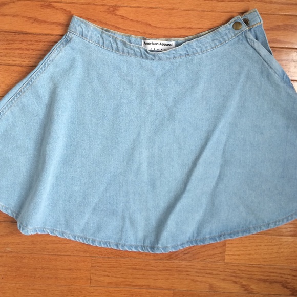 //AA Light Wash Denim Circle Skirt// - Picture 3 of 4