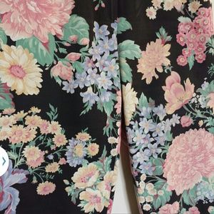 Vintage pastel floral print quarter length pants