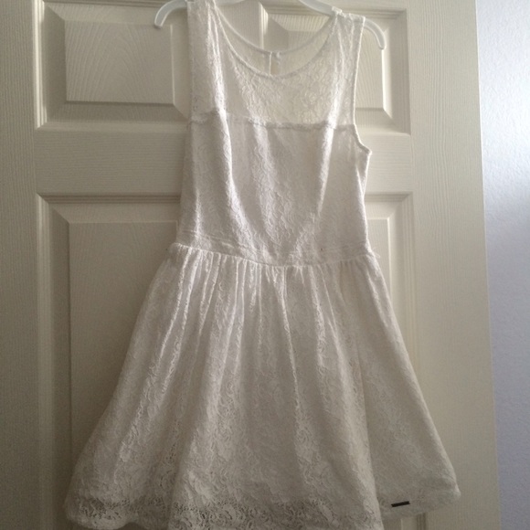 White lace dress Abercrombie and Fitch