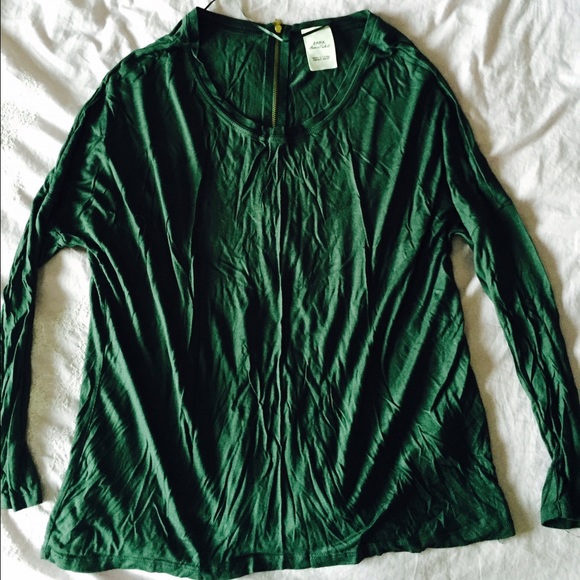 ZARA top. Zippered back detail. Forest green