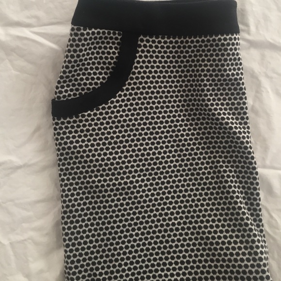 Merona pencil skirt geo design pockets back zip