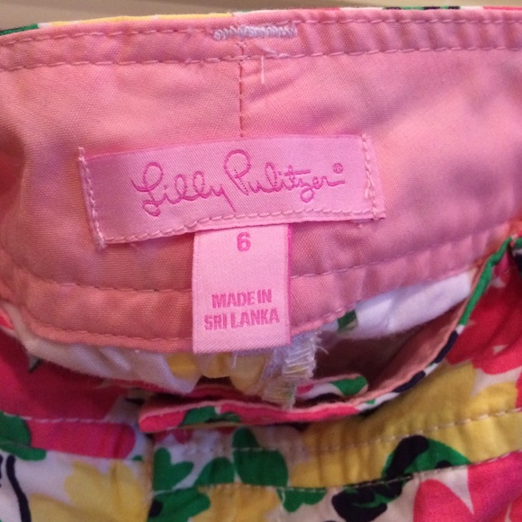BUNDLED: Lilly Pulitzer Shorts - Picture 2 of 2