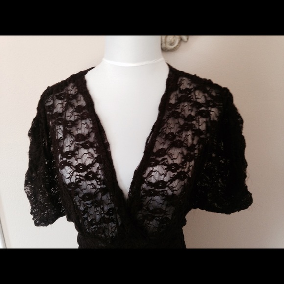 🚫SOLD🚫RAMPAGE Victorian Romantic Brown Lace Top - Picture 2 of 3