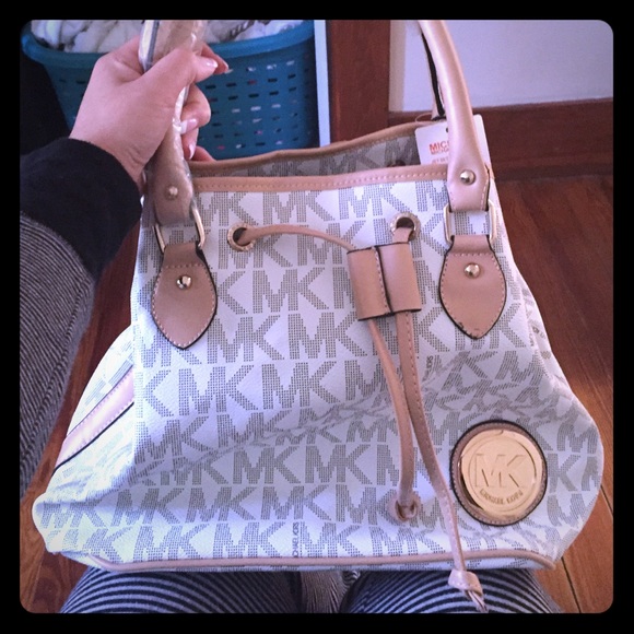 Michael Kors handbag 💛