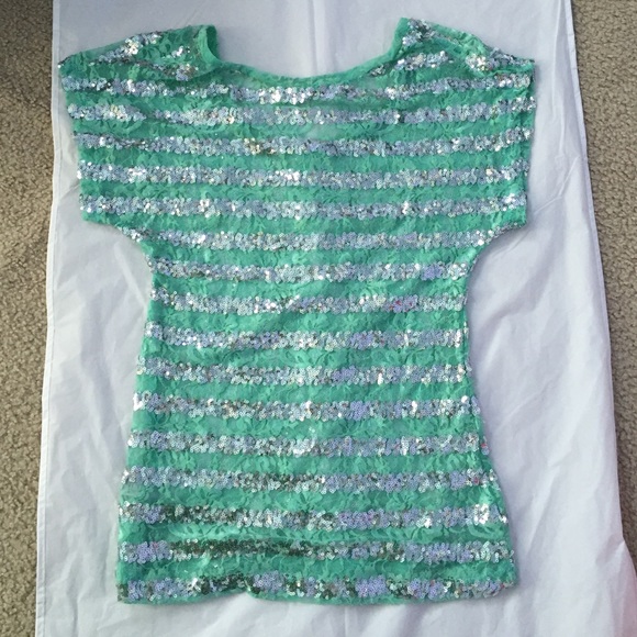 Dressy Top! - Picture 2 of 2