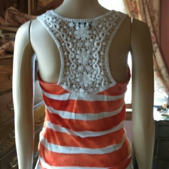 Top - Picture 2 of 3