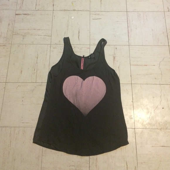 Heart tank top ❤️