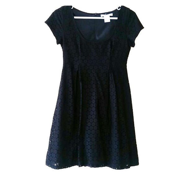 SALE Gorgeous Lace Dress - Picture 1 of 4